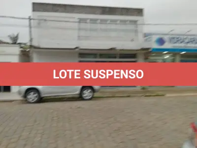 LOTE 596 - Um Prédio Comercial de alvenaria