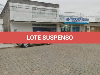 LOTE 596 - Um Prédio Comercial de alvenaria