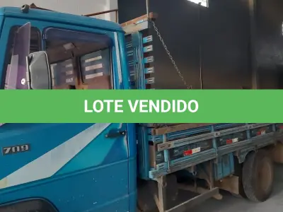 LOTE 437 - CAMINHÃO MERCEDES BENZ 709, ANO 1988 MODELO 1989
