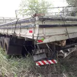LOTE 218 - CAMINHÃO MERCEDES BENZ L2013, ANO/MODELO 1981