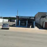 LOTE 123 - UM TERRENO E UM PRÉDIO DE ALVENÁRIA