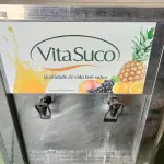 LOTE 432 - 07 (sete) SUQUEIRAS - 01(uma) GELADEIRA INDUSTRIAL DE AÇO INOX 3 PORTAS - 01 (uma) GELADEIRA INDUSTRIAL DE AÇO INOX 4 PORTAS - 01(um) FREEZERCONSUL pequeno aprox. 120 L