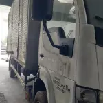 LOTE 430 - UM CAMINHÃO IVECO/VERTIS 90V16, ANO 2011 MODELO 2012
