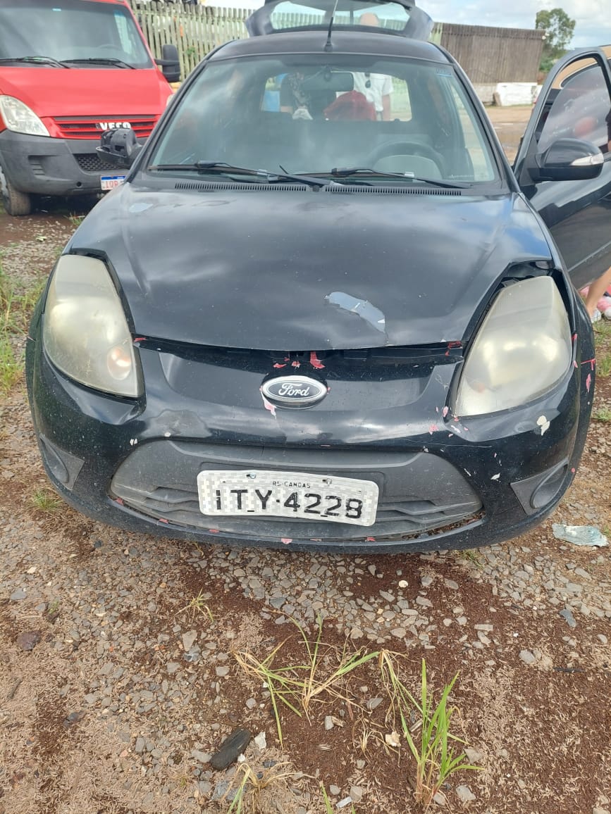 UM VEICULO CHEVROLET/CLASSIC LS E UM VEICULO FORD/KA FLEX